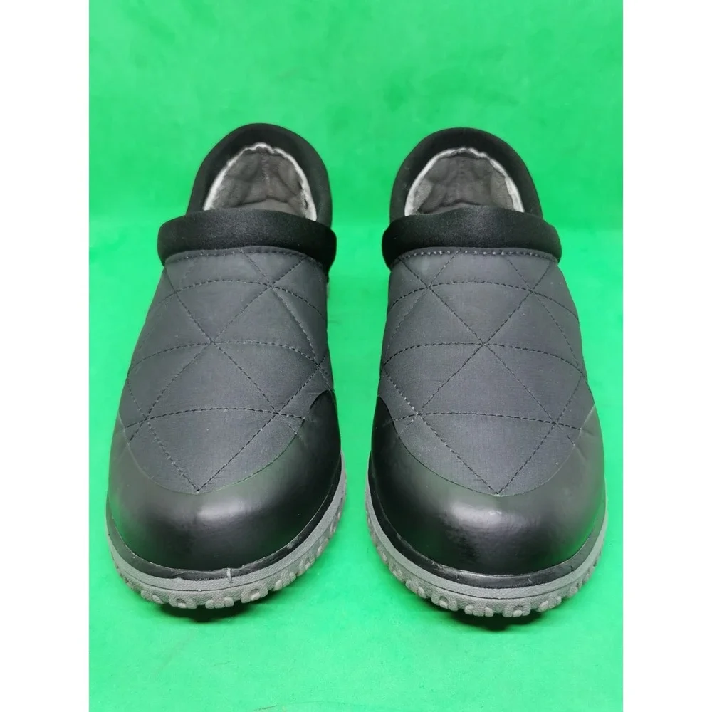 LL Bean Ultralight PrimaLoft Slip-On Shoes Women's Size 9 M Black Waterproof
